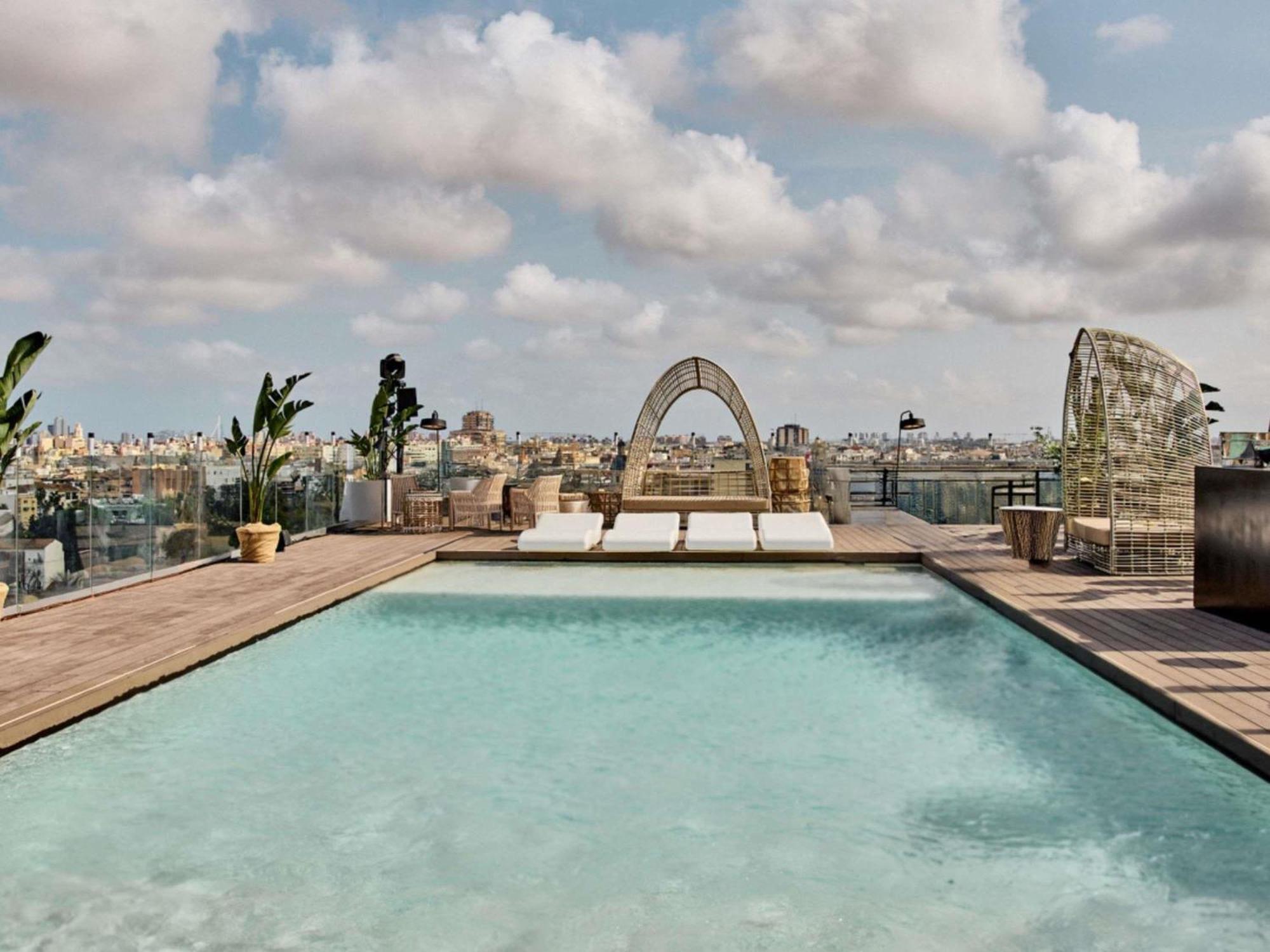 Novotel Valencia Lavant Eksteriør bilde